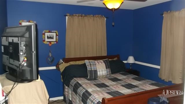 1009 Colonial Ct, Decatur, IN 46733 photo 5