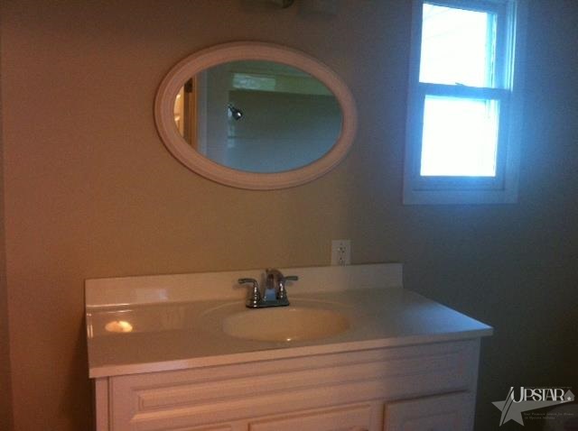 1401 W King St, Garrett, IN 46738 photo 2