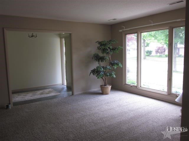 707 Nightfall Rd, Fort Wayne, IN 46819 photo 2