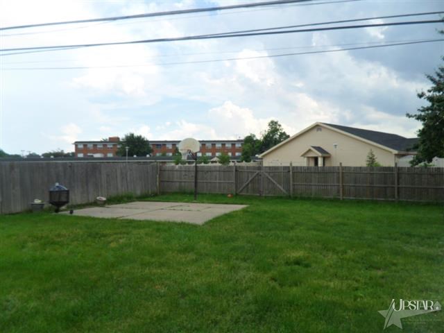 1916 Embassy Dr, Fort Wayne, IN 46816 photo 3