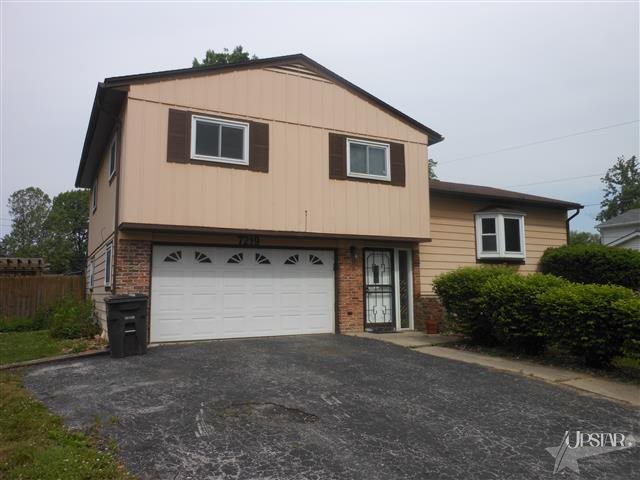 7219 Riverton Dr, Fort Wayne, IN 46825 photo 2