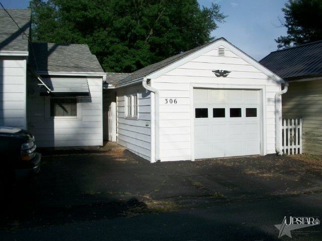 306 E Columbia St, South Whitley, IN 46787 photo 24