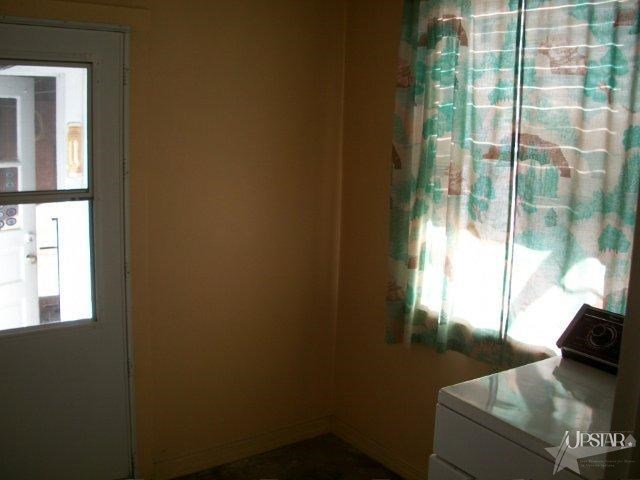 306 E Columbia St, South Whitley, IN 46787 photo 16