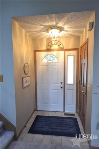 2112 Kerrigans Way, Fort Wayne, IN 46815 photo 2