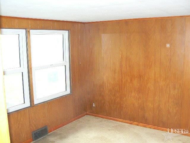 111 Carlin St, Auburn, IN 46706 photo 9