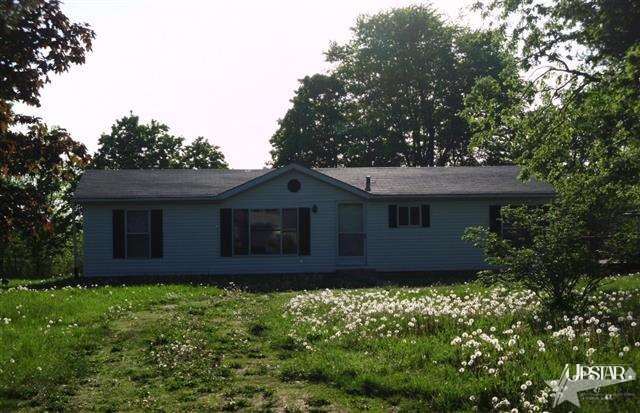 307 N Depot St, Larwill, IN 46764 photo 1