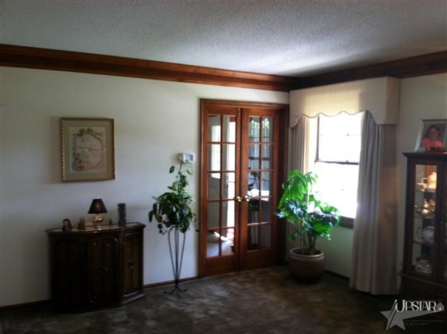 1000 Allison Blvd, Auburn, IN 46706 photo 4