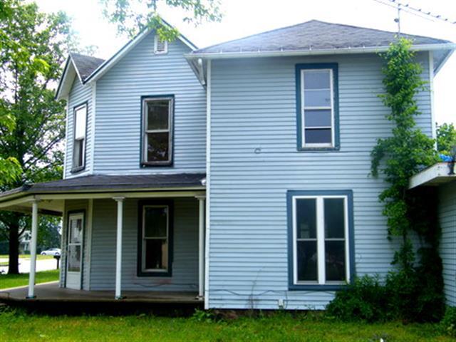 100 W 1st St, Brookston, IN 47923 photo 2
