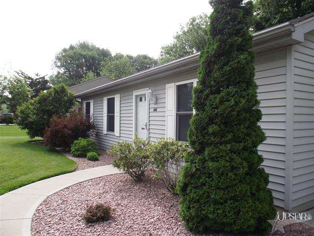 606 Elnora Dr, Fort Wayne, IN 46825 photo 2