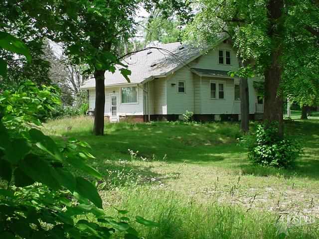 2305 Covington Rd, Fort Wayne, IN 46802 photo 1