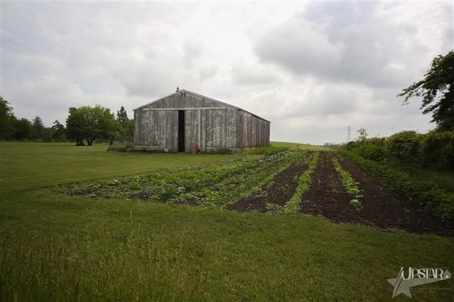 4215 S Warren Rd, Huntington, IN 46750 photo 7