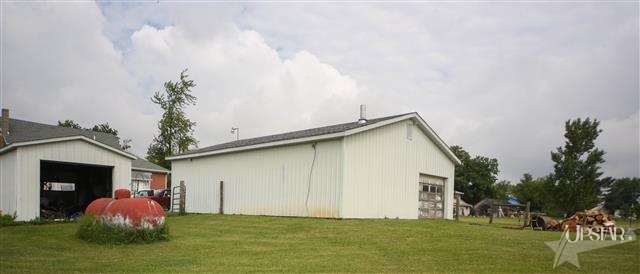 4215 S Warren Rd, Huntington, IN 46750 photo 8
