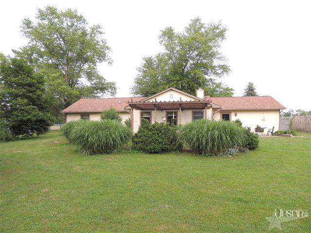 6108 Smith Rd, Fort Wayne, IN 46809 photo 2