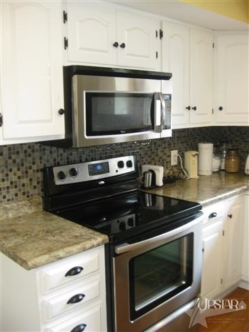 423 W Roe St, Ossian, IN 46777 photo 4