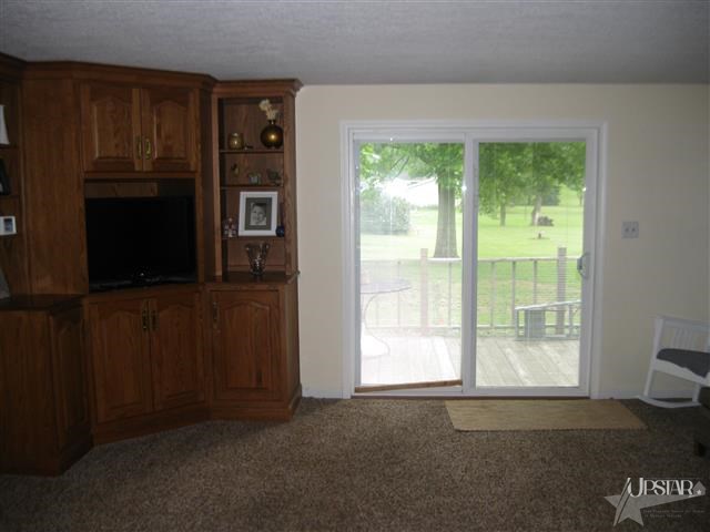423 W Roe St, Ossian, IN 46777 photo 23