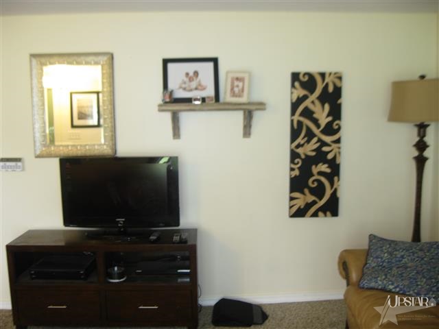 423 W Roe St, Ossian, IN 46777 photo 10