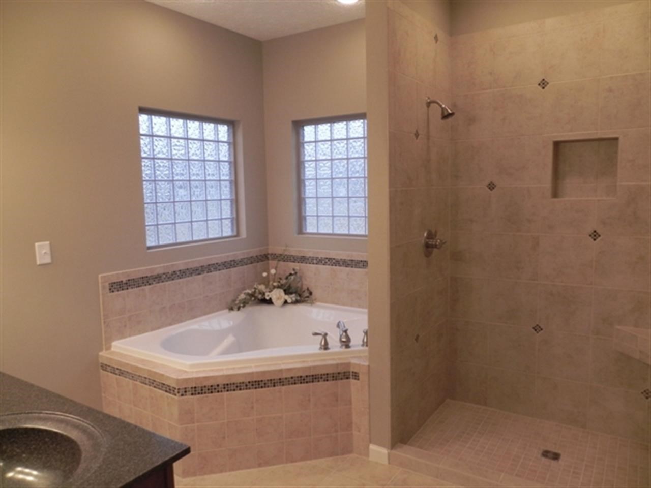 10426 S Springboro Rd, Brookston, IN 47923 photo 7