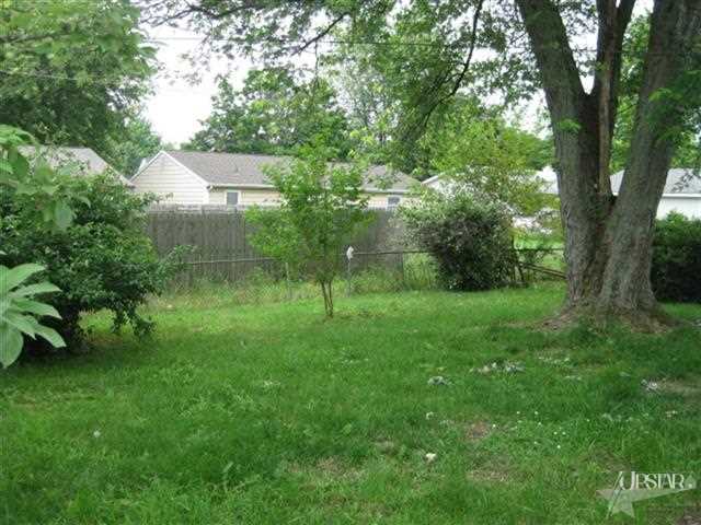 2523 Ellen Ave, Fort Wayne, IN 46808 photo 3