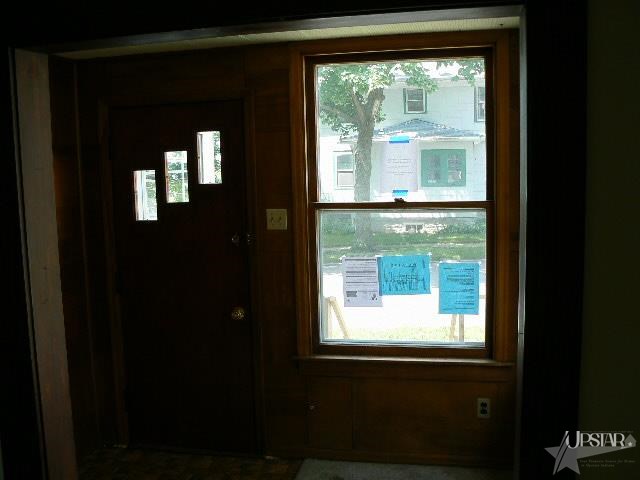 1742 Oakland St, Fort Wayne, IN 46808 photo 3