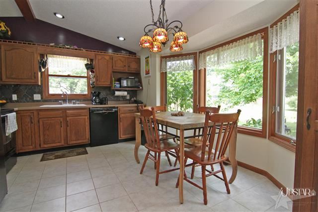 9908 Hidden Meadows Pl, Fort Wayne, IN 46825 photo 6