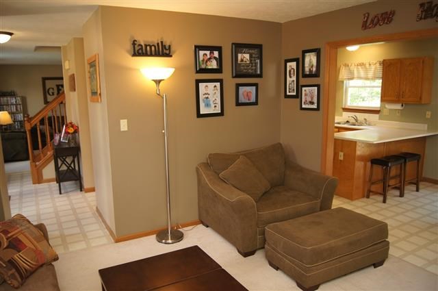 208 Buckingham Cir, Lafayette, IN 47909 photo 4