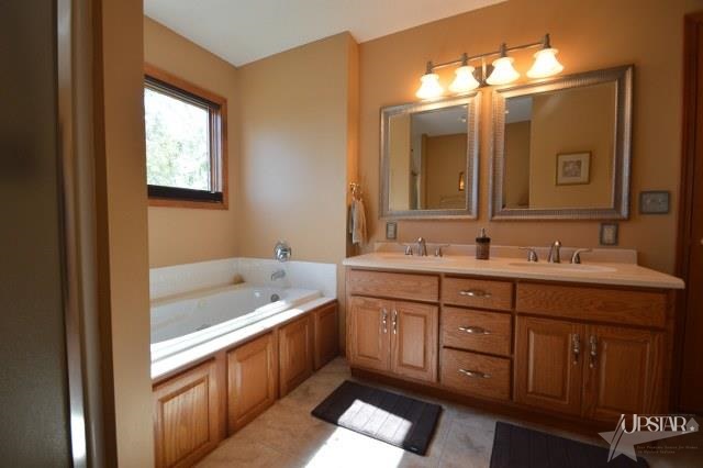 9022 Stoneridge Ct, Fort Wayne, IN 46825 photo 18