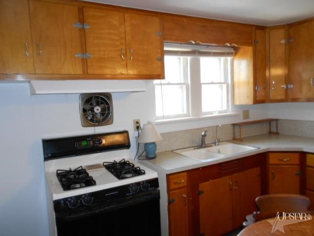 453 E State St, Huntington, IN 46750 photo 13