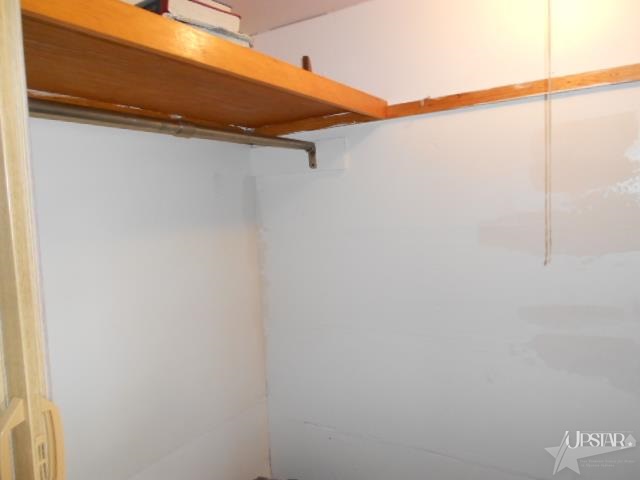 453 E State St, Huntington, IN 46750 photo 10