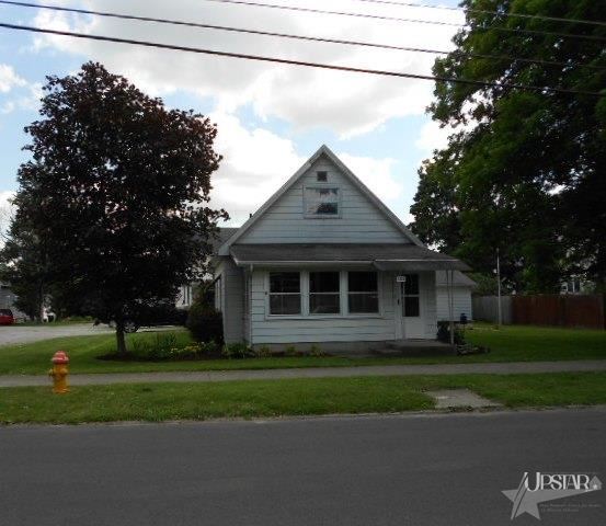 453 E State St, Huntington, IN 46750 photo 3