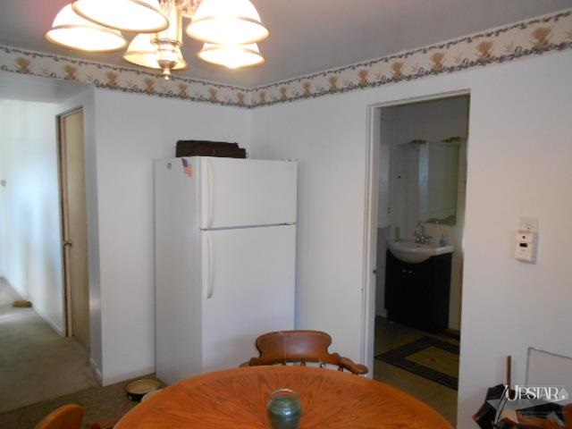 453 E State St, Huntington, IN 46750 photo 17
