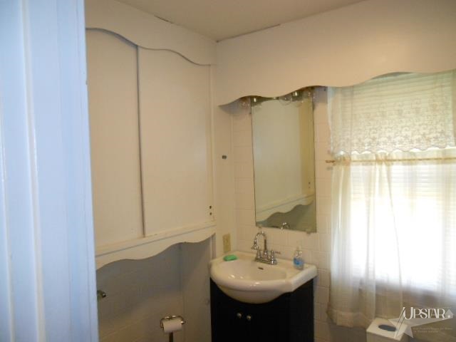 453 E State St, Huntington, IN 46750 photo 21