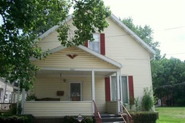 203 W College St, Crawfordsville, IN 47933 photo 1