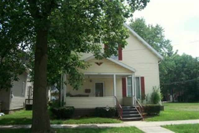 203 W College St, Crawfordsville, IN 47933 photo 2