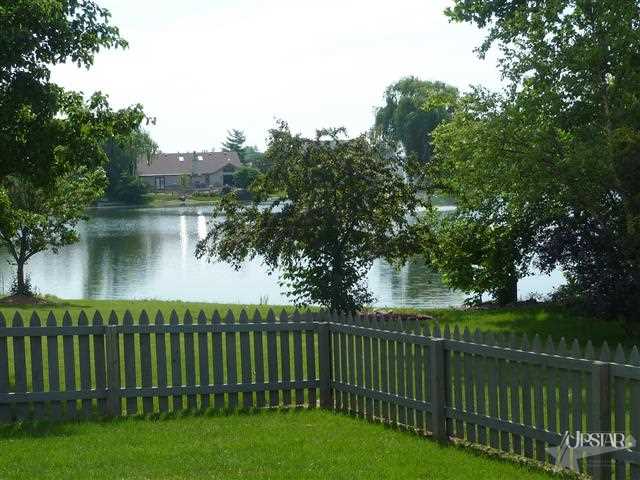 9707 Blue Mound Dr, Fort Wayne, IN 46804 photo 2