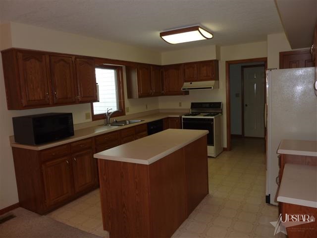 9707 Blue Mound Dr, Fort Wayne, IN 46804 photo 3