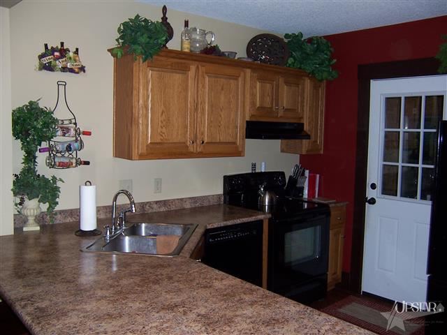419 S Walsh St, Garrett, IN 46738 photo 7
