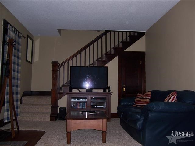 419 S Walsh St, Garrett, IN 46738 photo 3