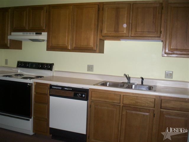 7915 Bruick Ln, Fort Wayne, IN 46815 photo 3