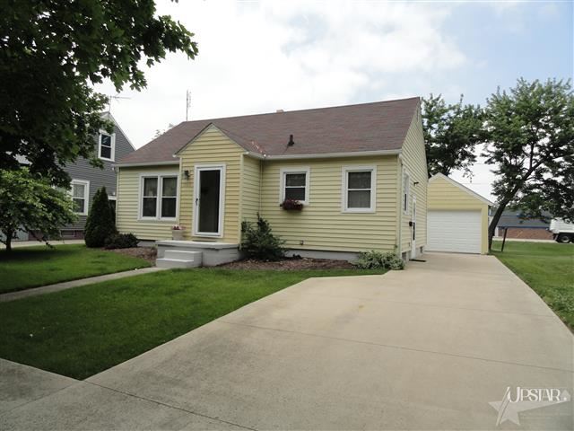 1109 Master Dr, Decatur, IN 46733 photo 2