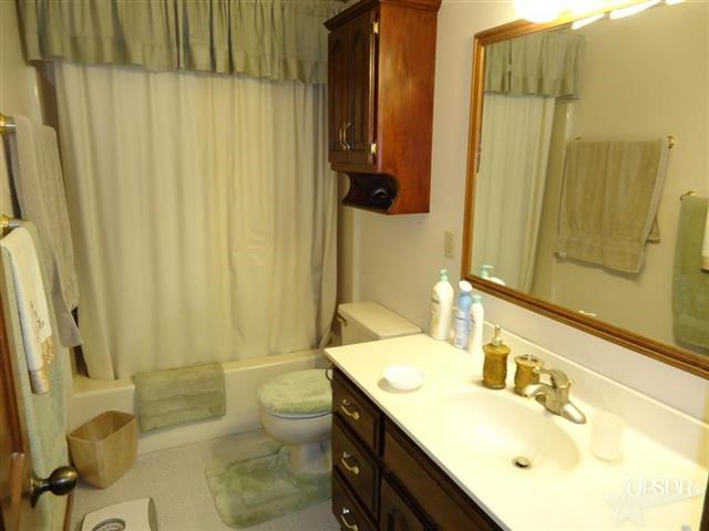 8724 Dunmore Ln, Fort Wayne, IN 46804 photo 15