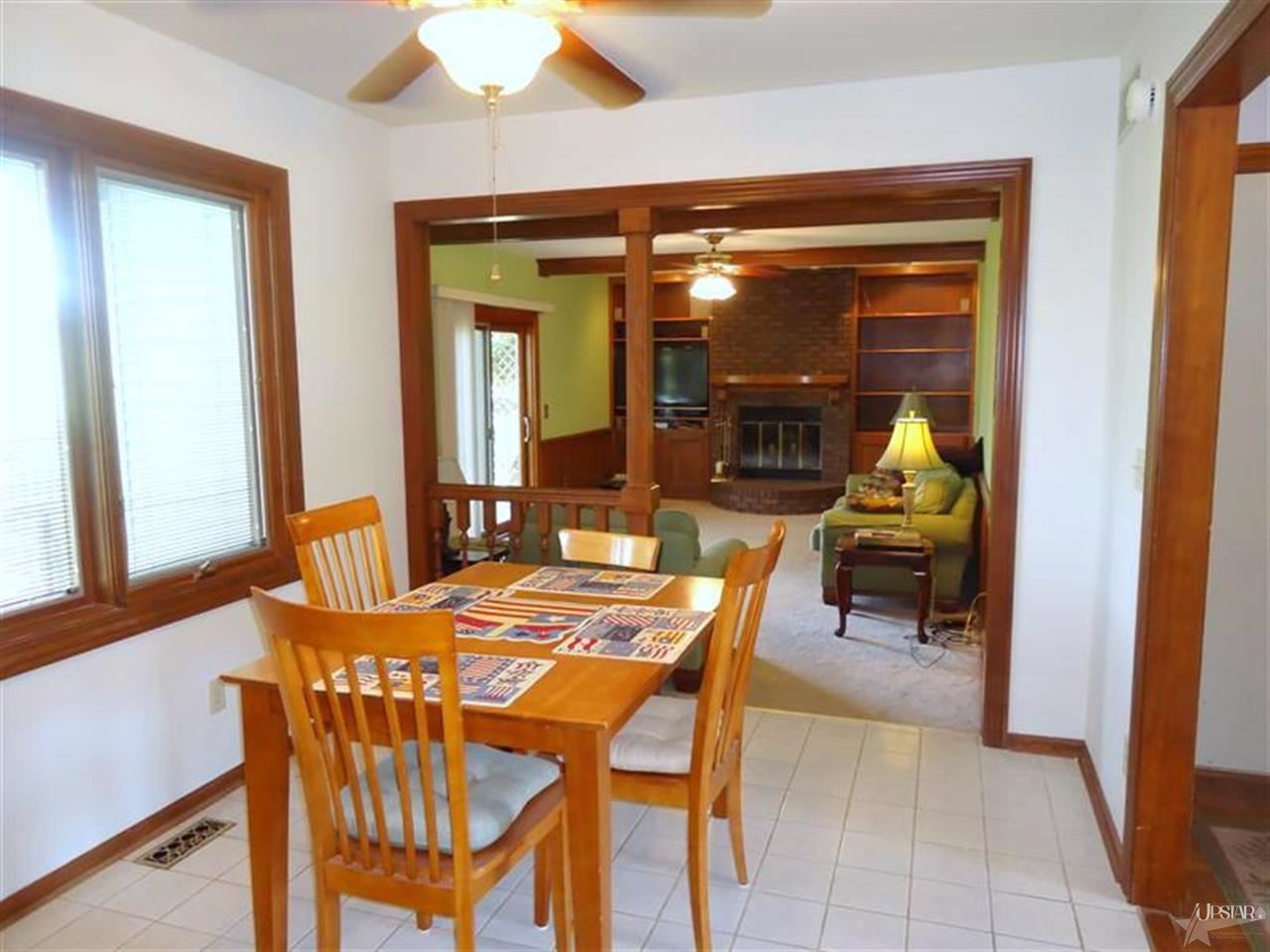 8724 Dunmore Ln, Fort Wayne, IN 46804 photo 11