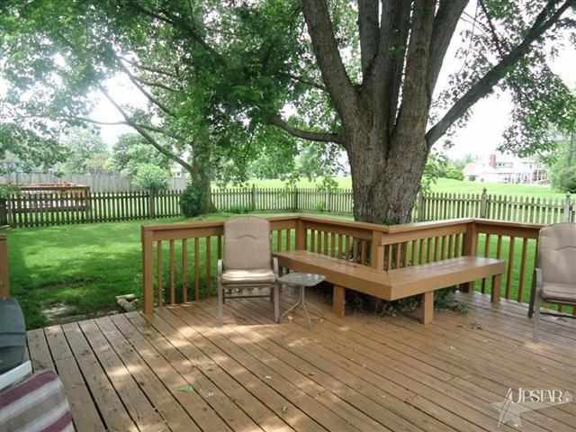 8724 Dunmore Ln, Fort Wayne, IN 46804 photo 4