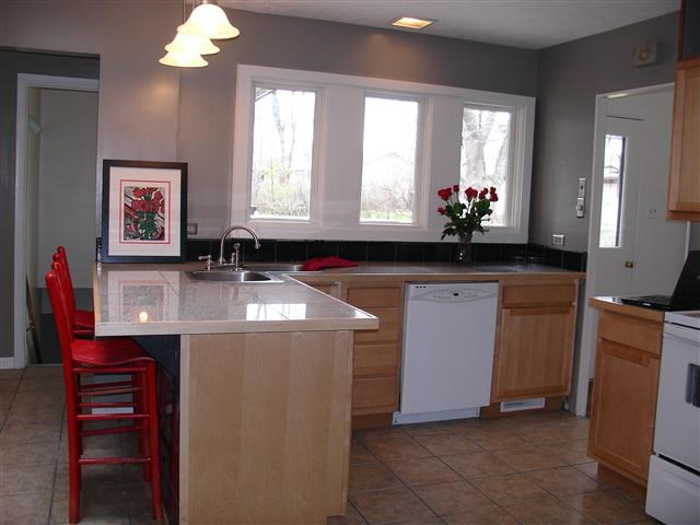 608 Elm Dr, West Lafayette, IN 47906 photo 2