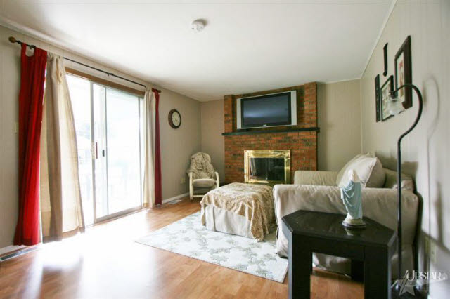 8114 Santa Fe Trl, Fort Wayne, IN 46815 photo 2