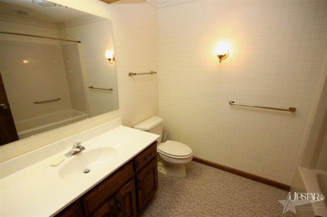 2510 E Saint Thomas Pt, Fort Wayne, IN 46815 photo 18