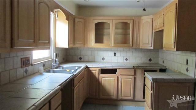 2227 Broadmoor Ave, Fort Wayne, IN 46818 photo 3