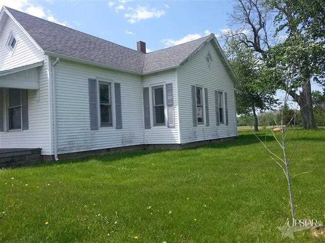 1390 S Warren Rd, Huntington, IN 46750 photo 2