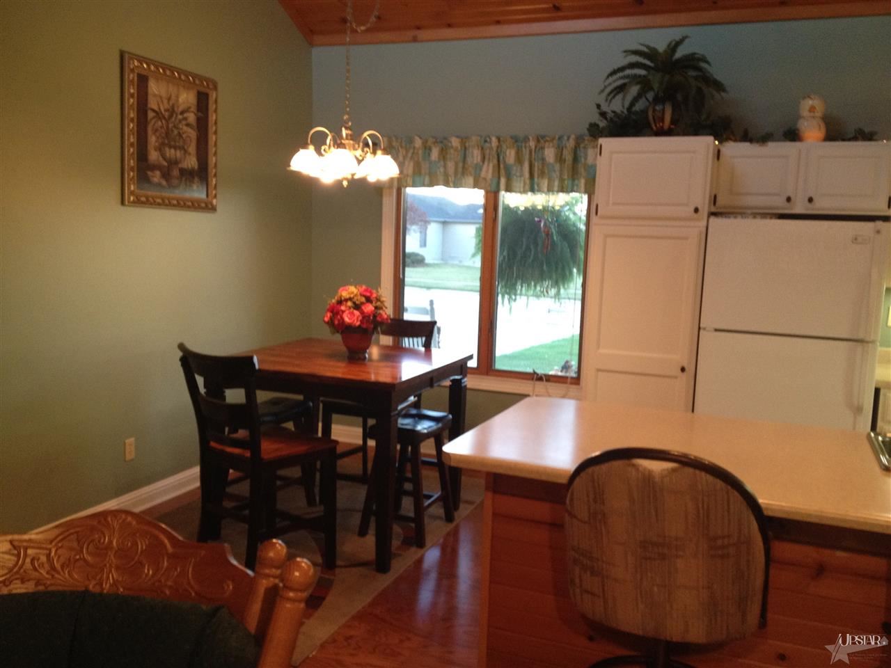 1804 Laramie Trce, Kendallville, IN 46755 photo 6