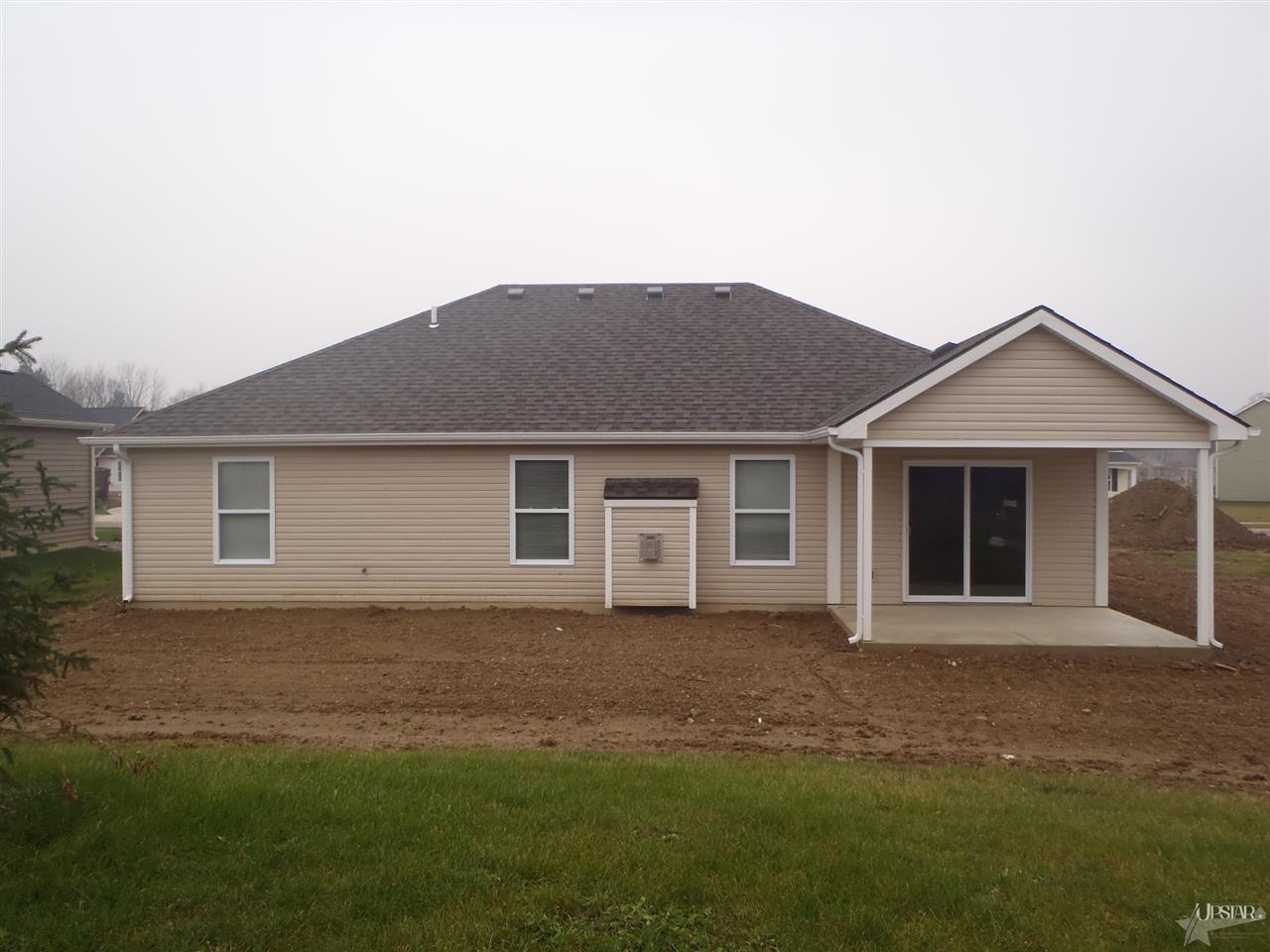 7914 Canonero Ln, Fort Wayne, IN 46825 photo 2