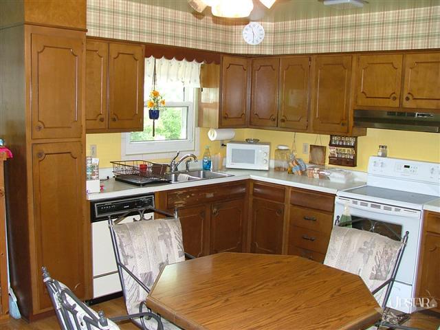 2723 Moore Dr, Fort Wayne, IN 46808 photo 15